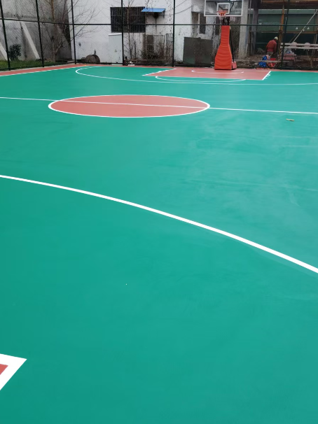 临清 球场长期使用易出现地面开裂